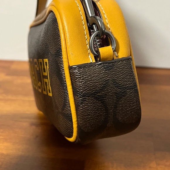 COACH Jamie Wristlet In Signature Varsity Motif - Picture 4 of 8